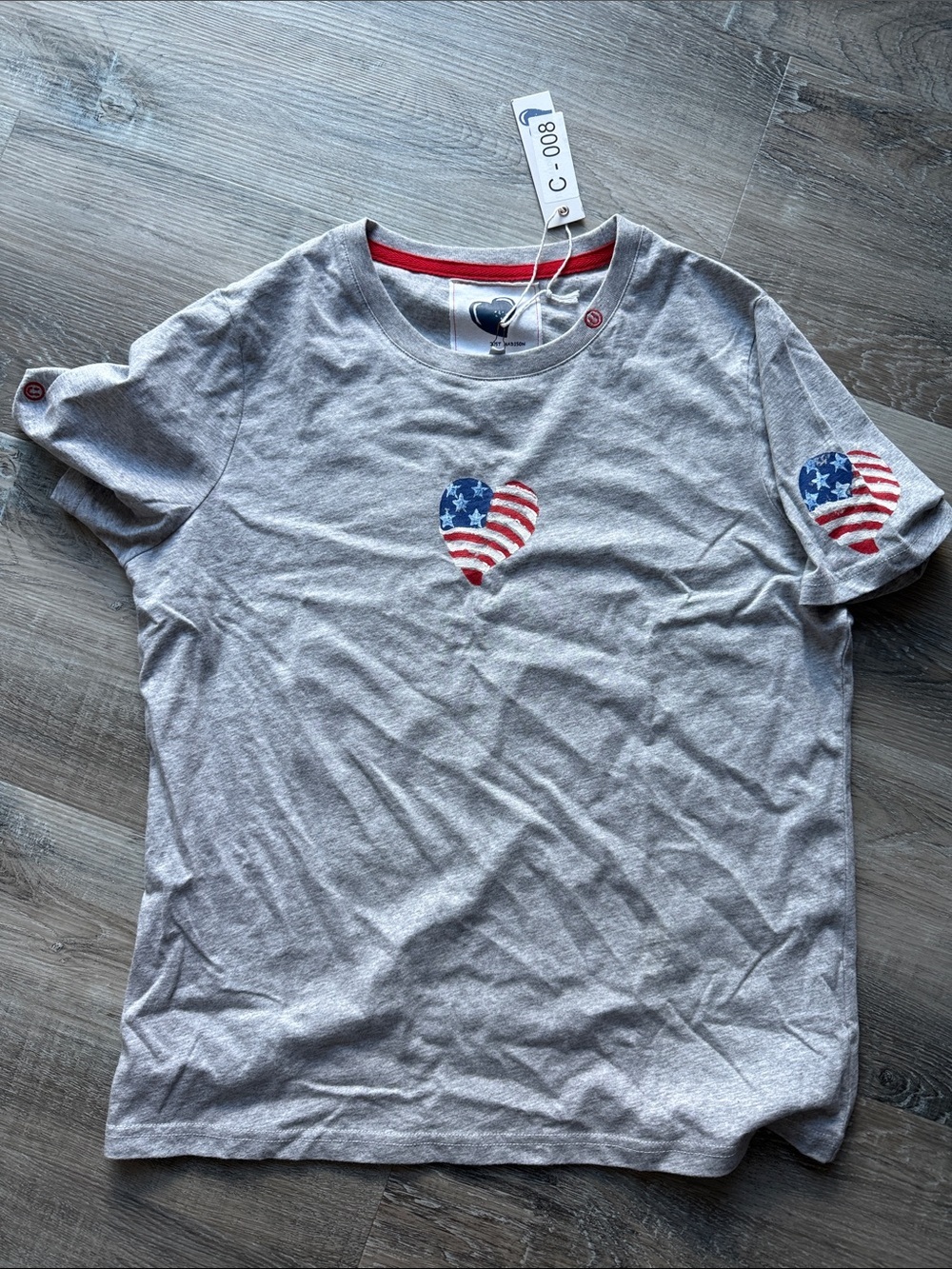 NWT Just Madison Gray Women's Tee with American Flag Heart sz m